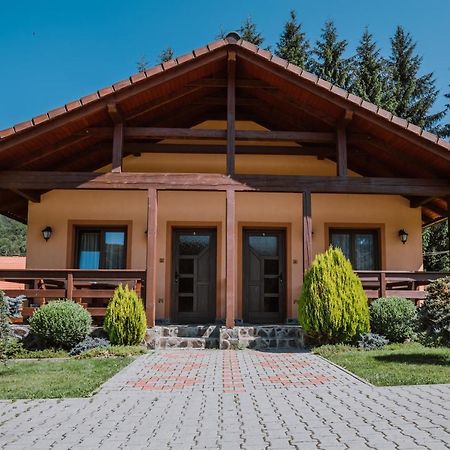 Complex turistic Han Pescaresc Eremitu Exterior foto